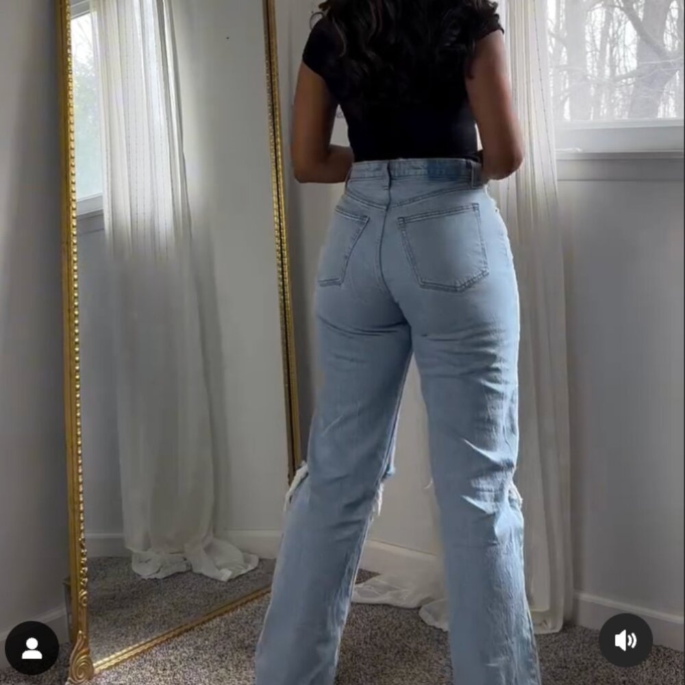 Abercrombie The 90s Straight Ultra High Rise Size 30L